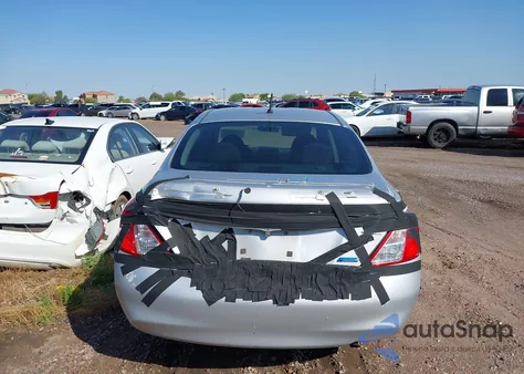 2014 Nissan Versa 1.6 S+ из США, поврежденный, VIN 3N1CN7AP4EL844350